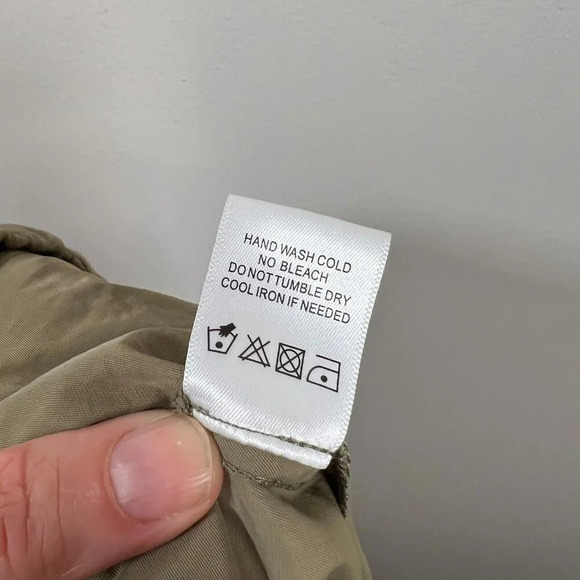 Lovers & Friends Mya Shorts Size Small Green Utility Cargo Relaxed Gorpcore - Picture 8 of 8